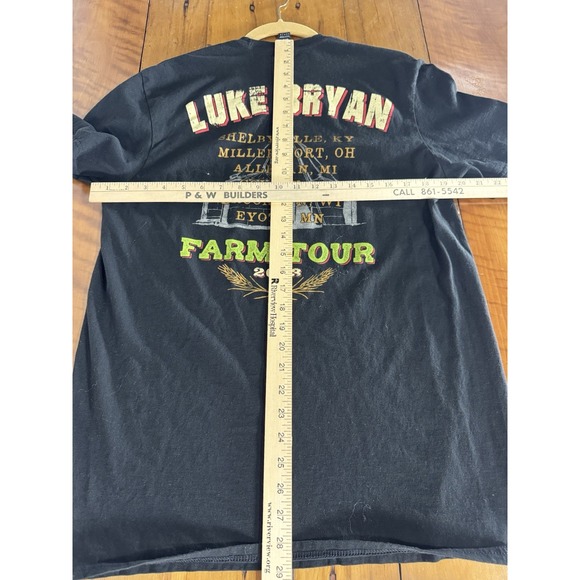 Luke Bryan Farm Tour 2023 Concert T-Shirt Black Tractor Graphic Large - Picture 4 of 4